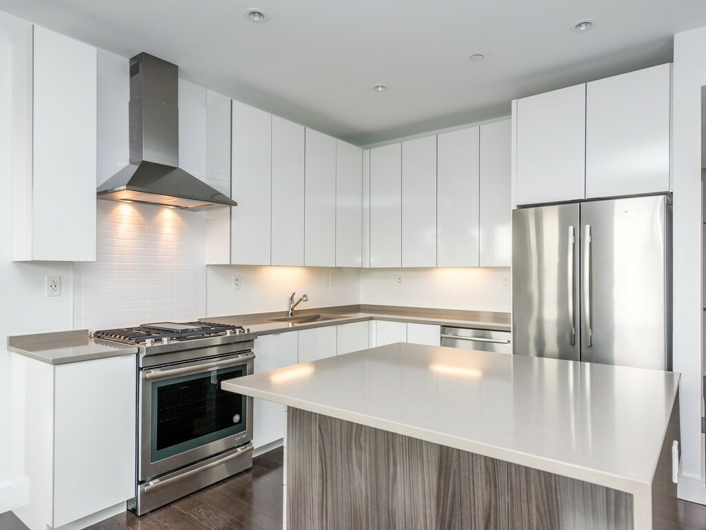 Property Photo: 2 West 6th Street 307 MA 02127