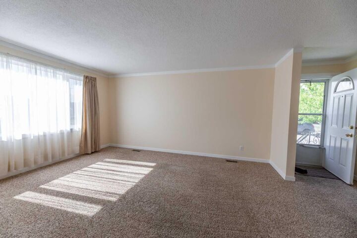 Property Photo:  117 Dorin Drive  AB T7V 1B8 