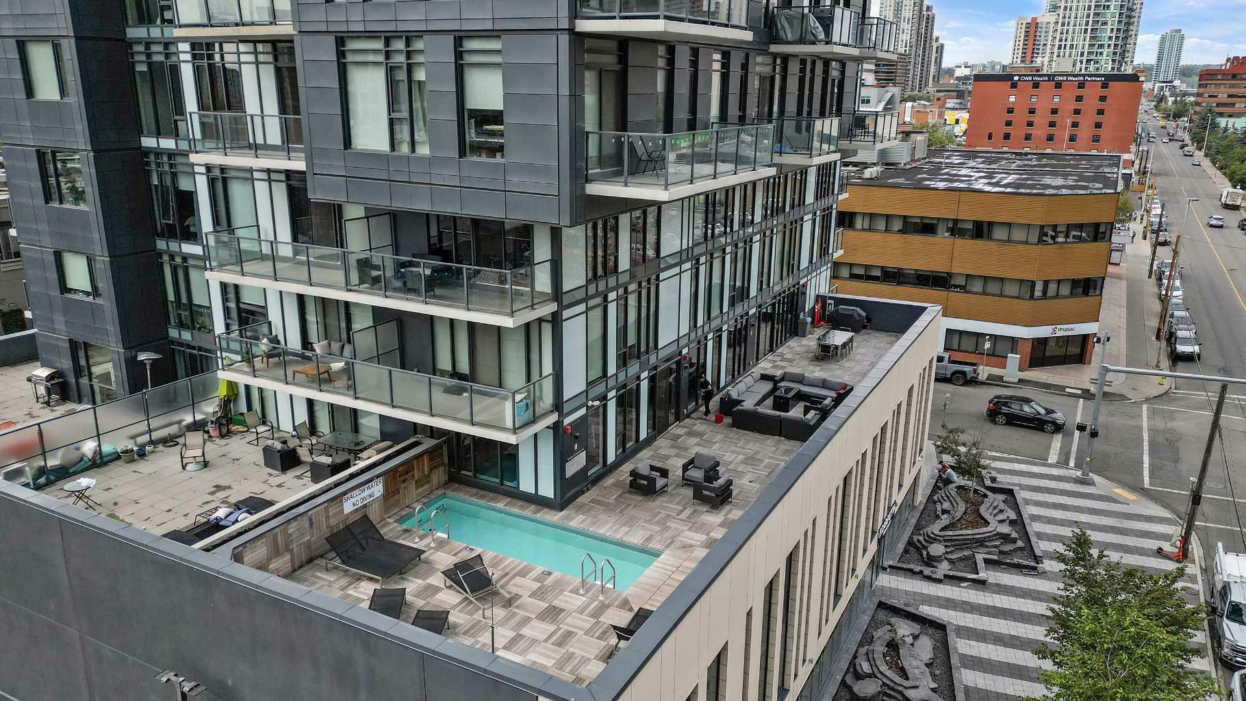 Property Photo: 1010 6 Street SW 1105 AB T2R 1B4