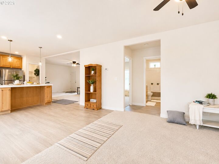 Property Photo: 96465 Coverdell Rd 34 OR 97415