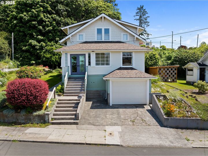 571 Rivington Ave  Astoria OR 97103 photo