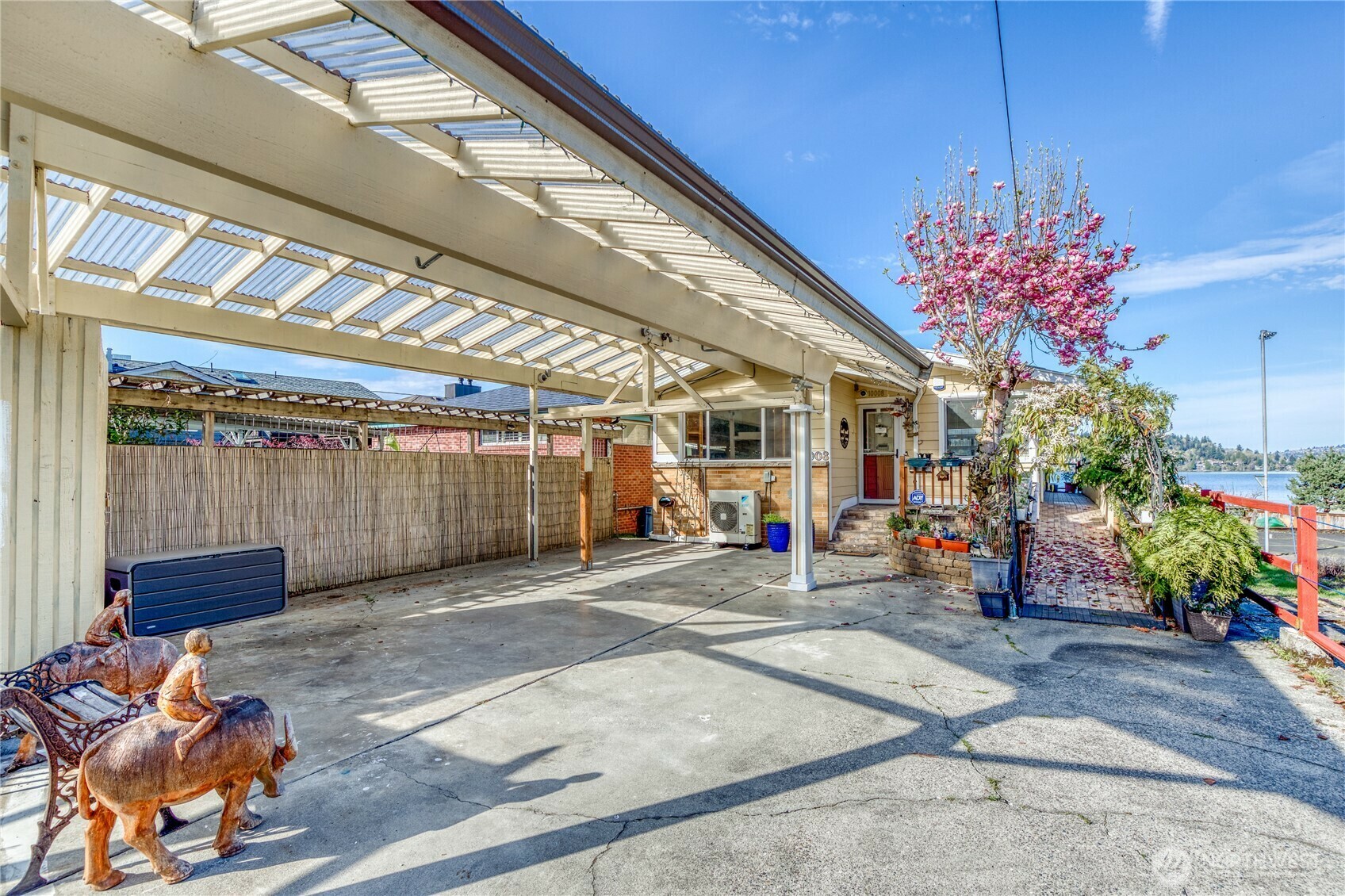 Property Photo: 10008 Rainier Avenue S WA 98178