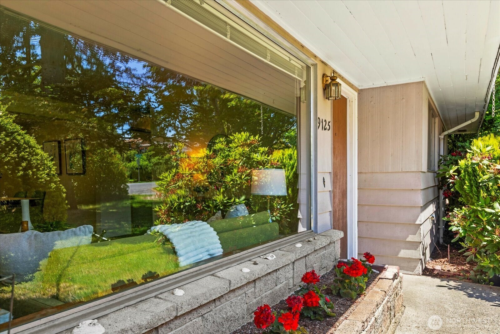 Property Photo: 9125 221st Street SW WA 98026