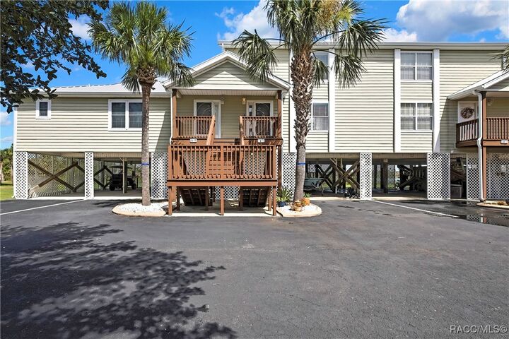 2877 N Rivers Edge Boulevard 205  Crystal River FL 34429 photo