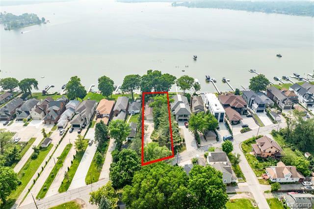 Property Photo: 1870 Cass Lake Front Road MI 48320