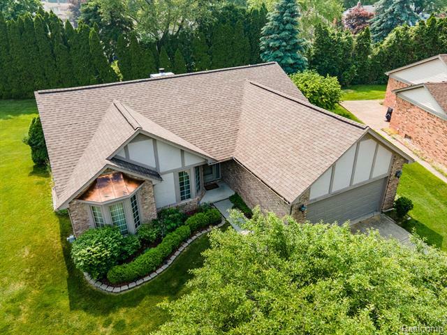 Property Photo: 37735 Chase Run Drive MI 48310