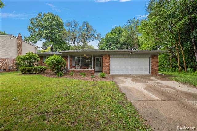 Property Photo:  1462 Three Lakes Drive  MI 48085 