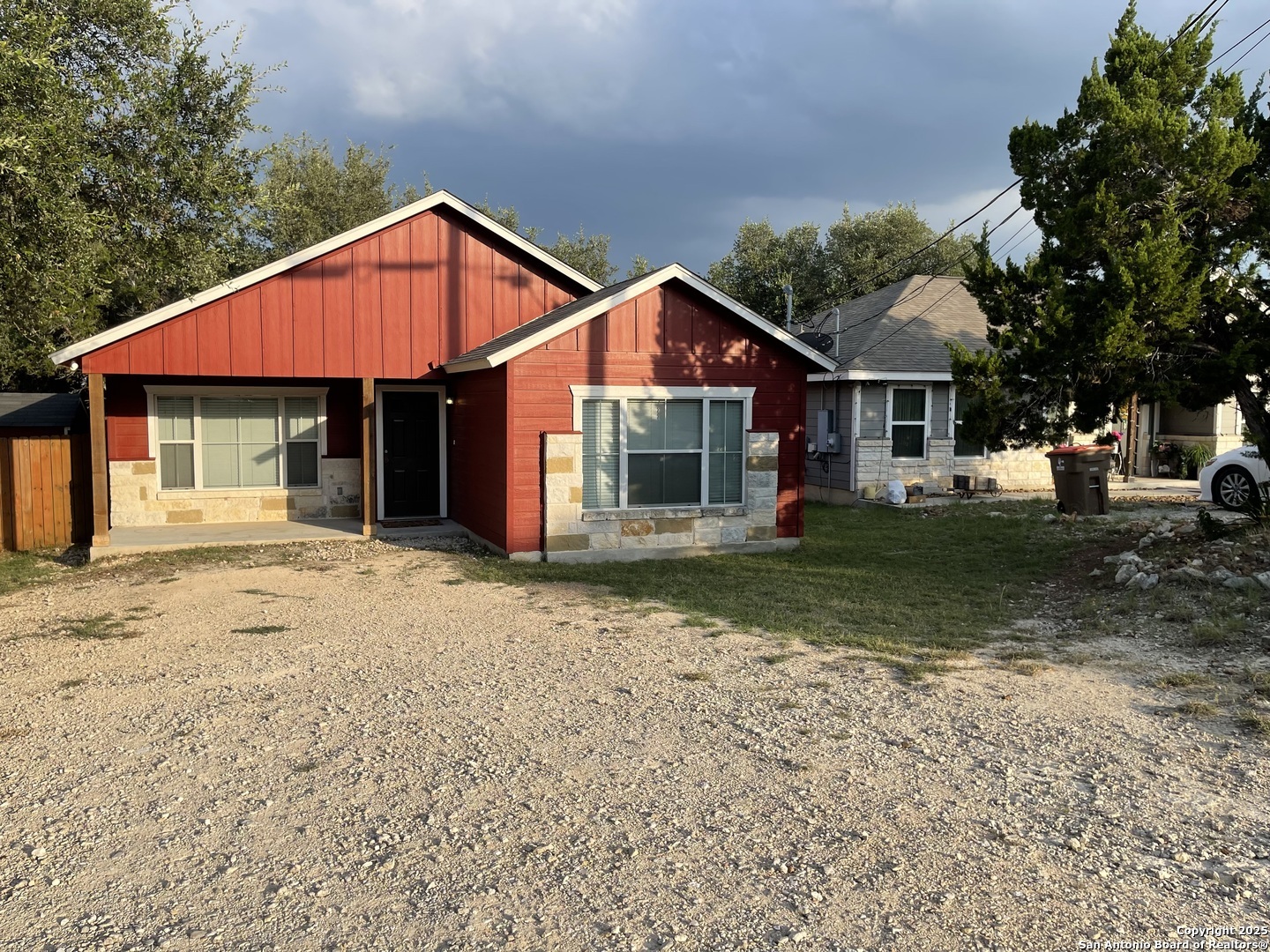 Property Photo: 414 Stagecoach TX 78133