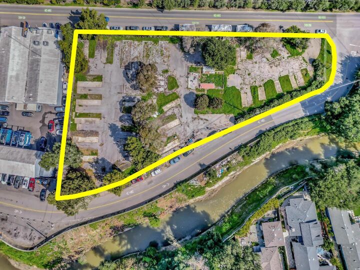 Property Photo: 1893 Woodland Avenue CA 94303