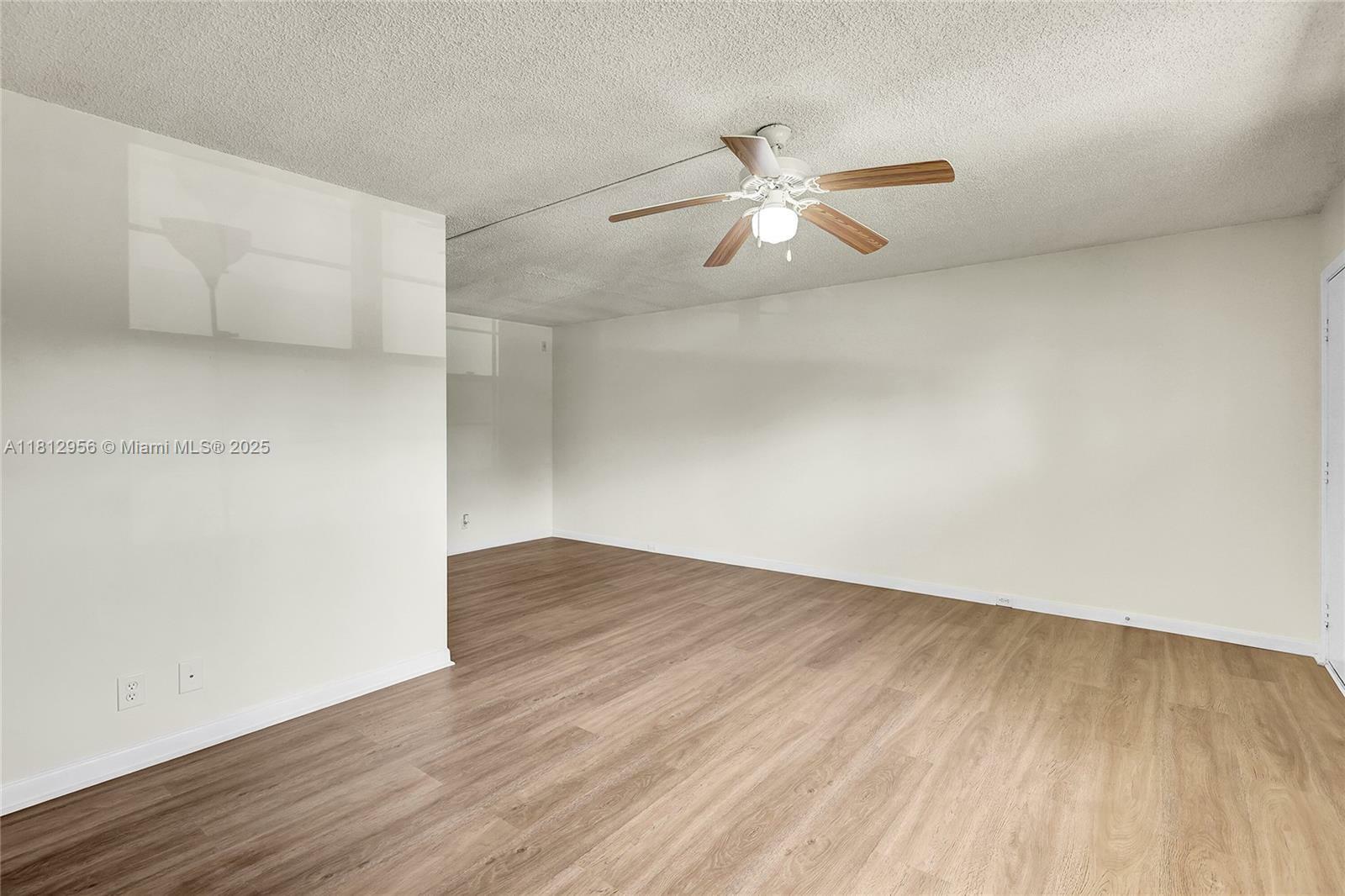 Property Photo: 1551 SW 135th Ter 112G FL 33027