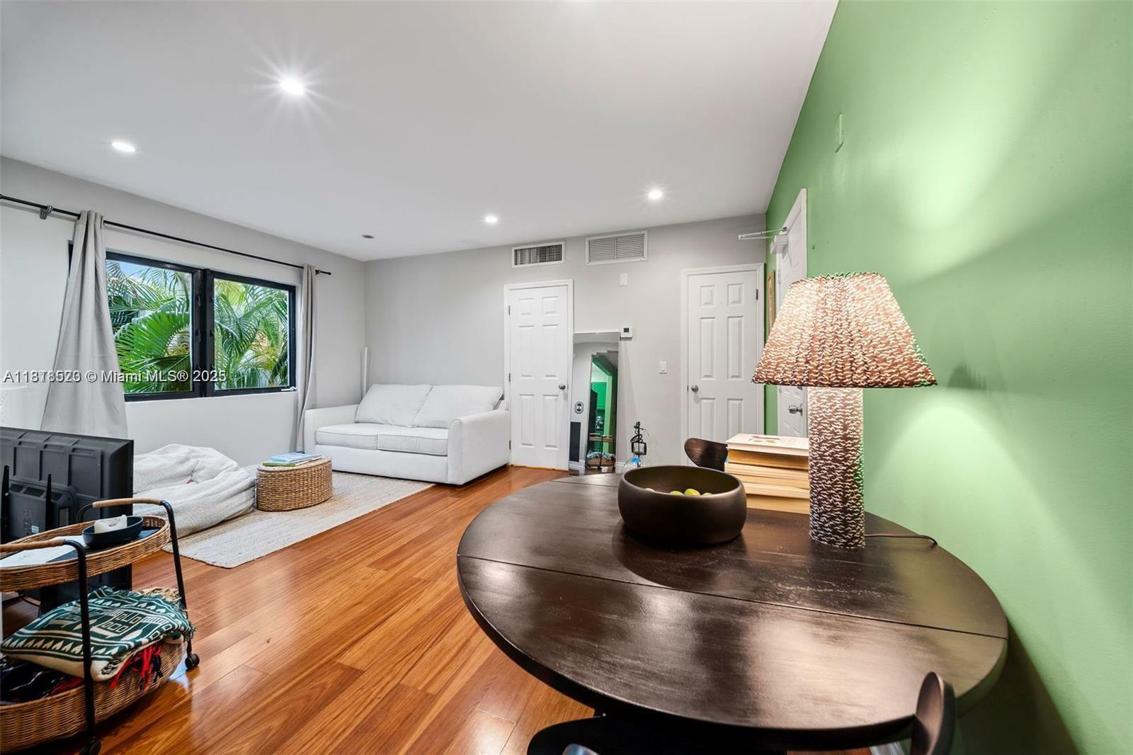 Property Photo: 750 Jefferson Ave 14 FL 33139