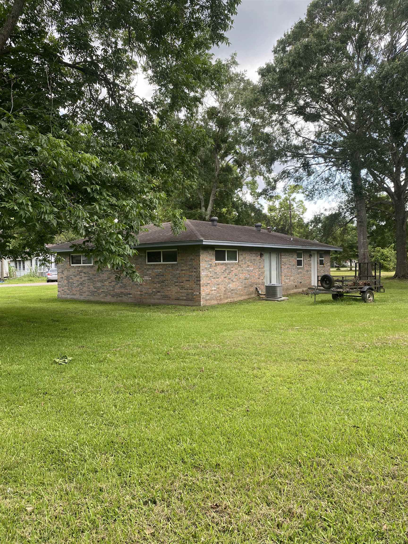 Property Photo: 350 W Smith TX 77659-9999