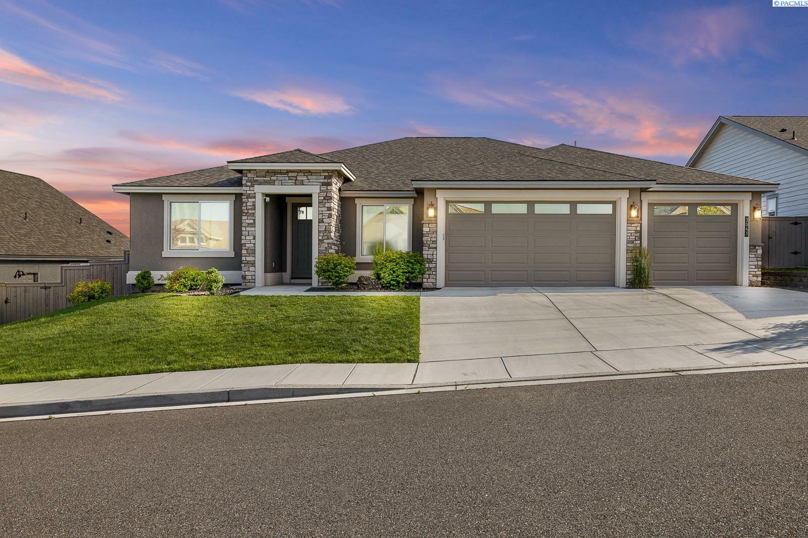 Property Photo: 3043 Bobwhite Way WA 99354