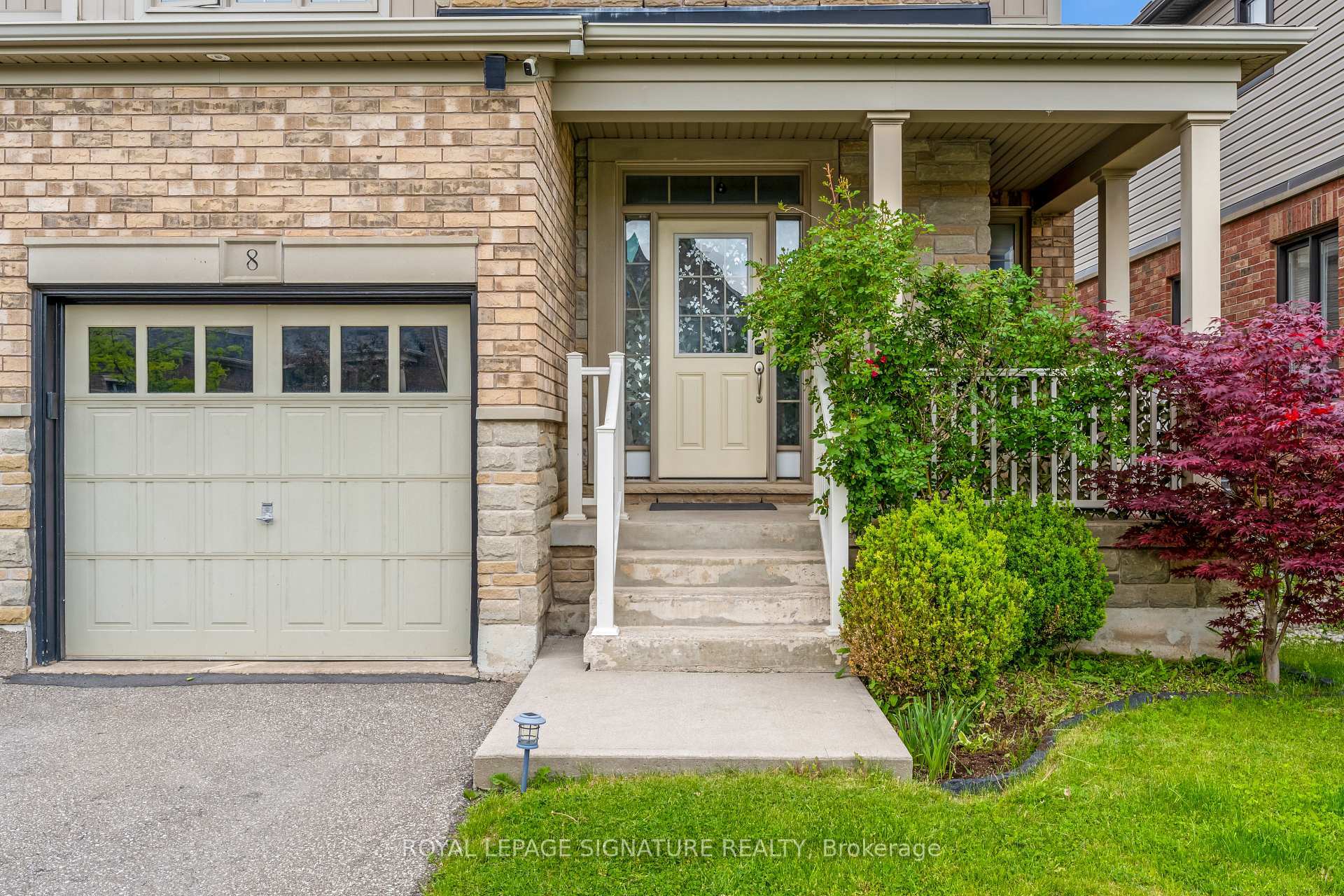 Property Photo: 8 Miracle Way ON L0S 1A0