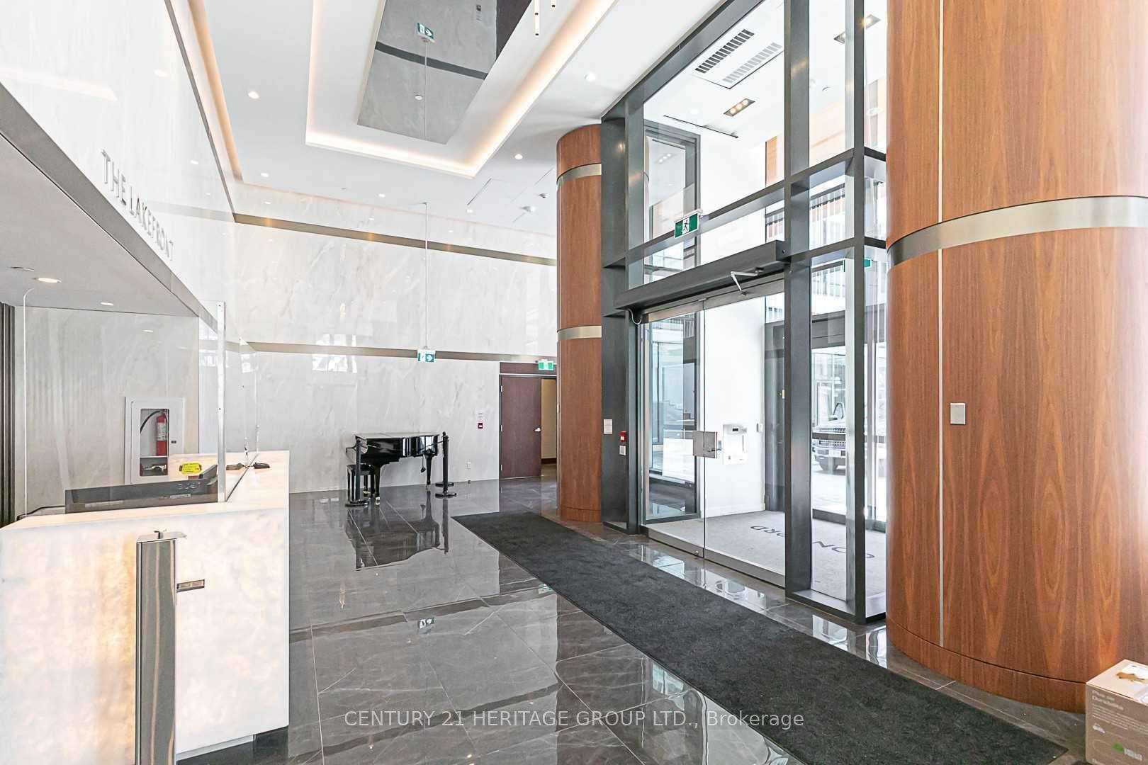 Property Photo: 17 Bathurst Street 3702 ON M5V 1A5