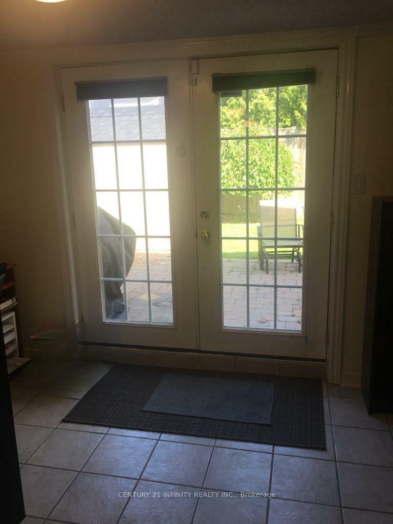 375 Fairlawn Street  Oshawa ON L1J 4R2 photo