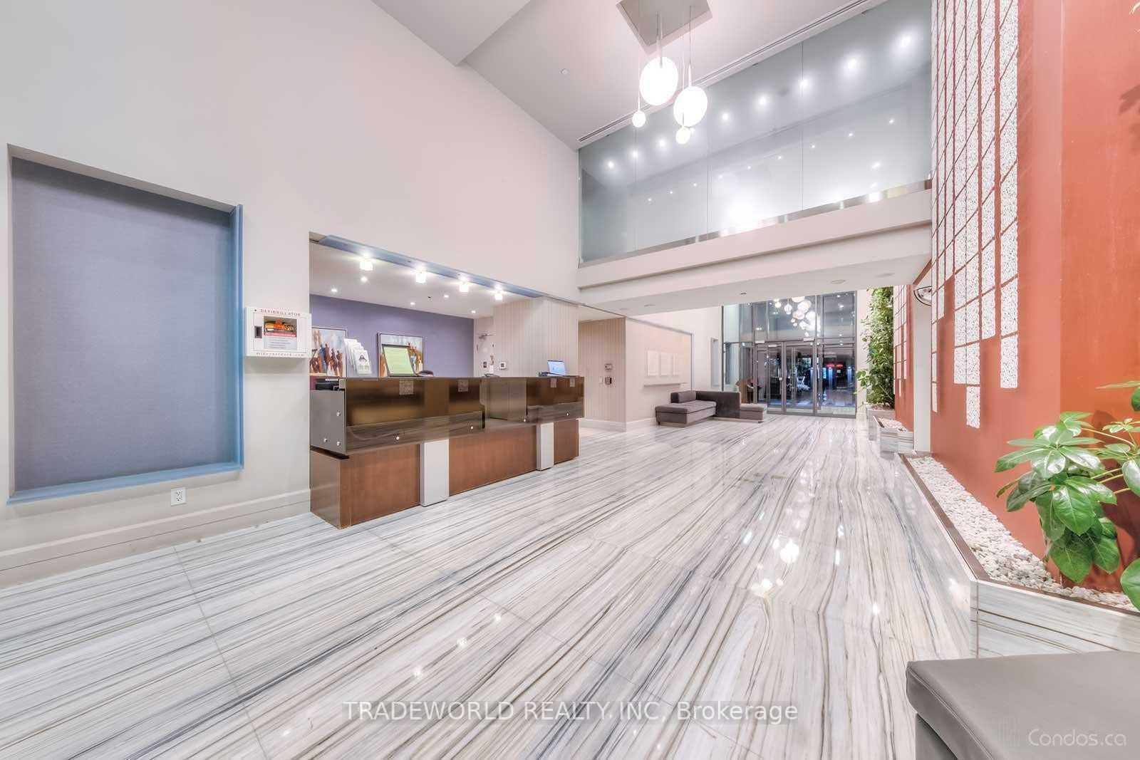 Property Photo: 111 Elizabeth Street 1552 ON M5G 1P7