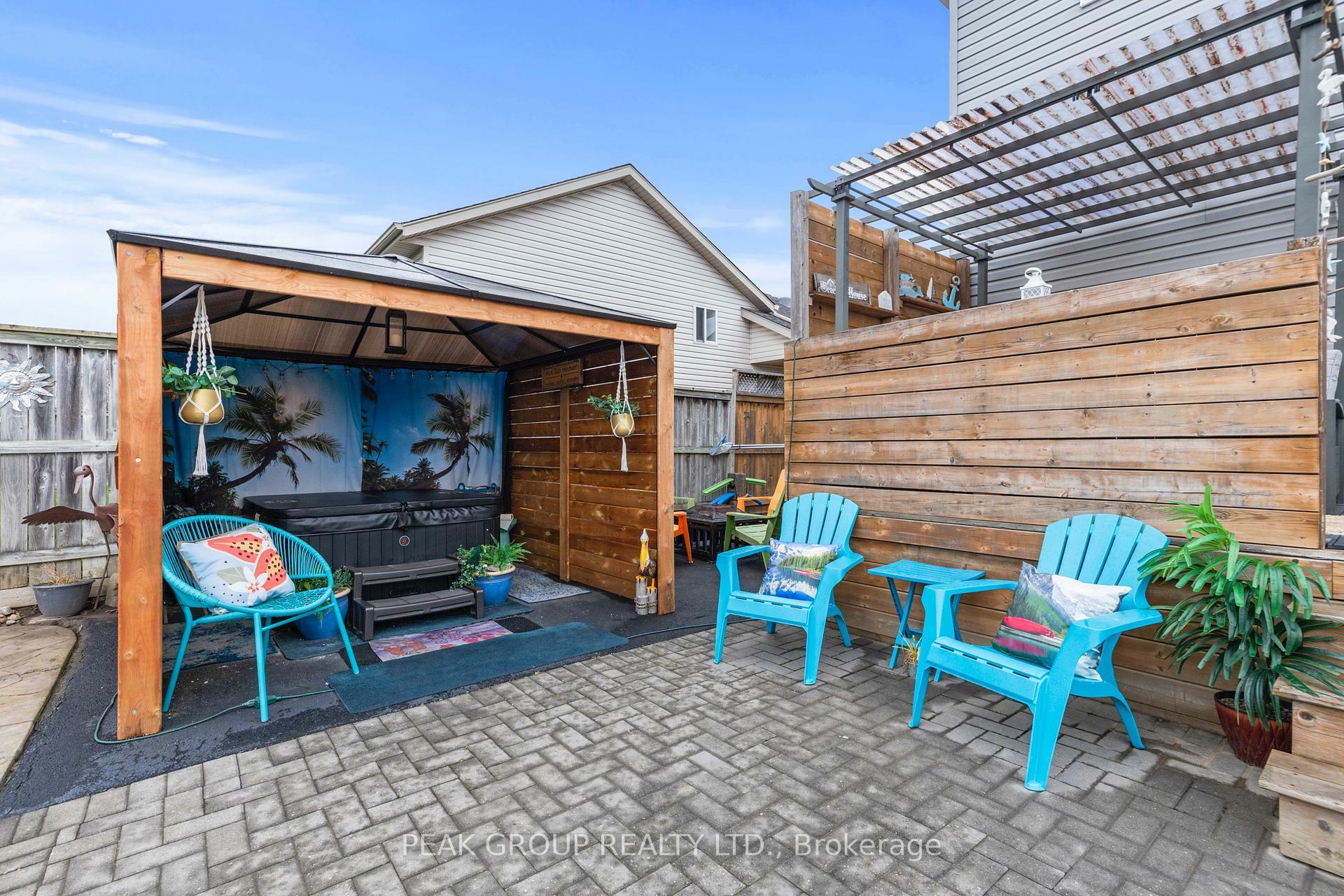 Property Photo: 427 Trillium Avenue ON L3C 7H1
