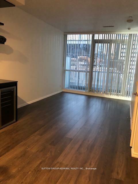 Photo de la propriété: 70 Temperance Street 2710 ON M5H 4E8