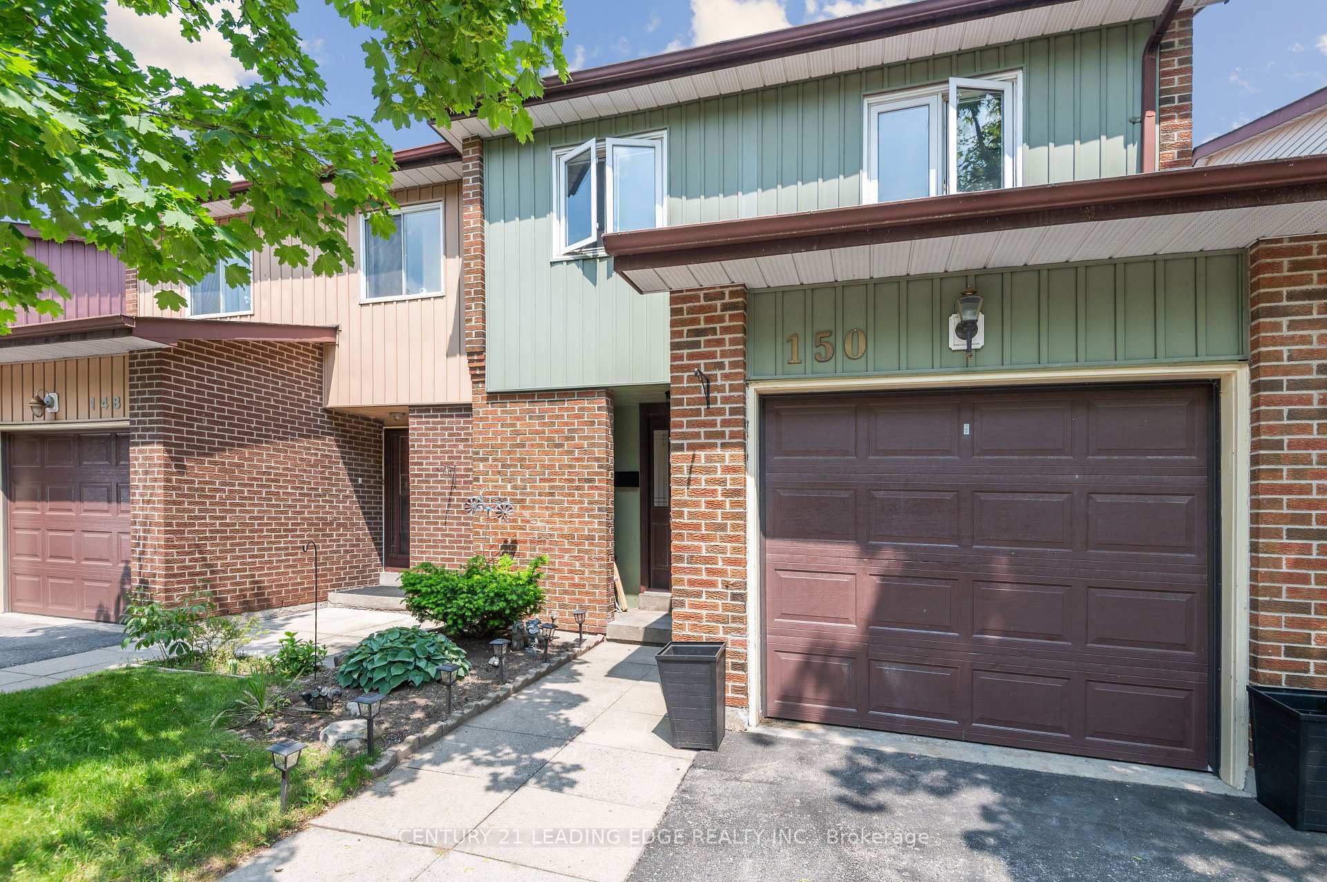 Property Photo: 4662 Kingston Road 150 ON M1E 4Y7
