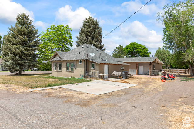 Property Photo: 195 S 200 E UT 84754