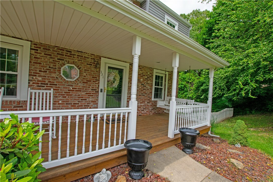 Property Photo: 331 Burning Oaks Dr PA 15642