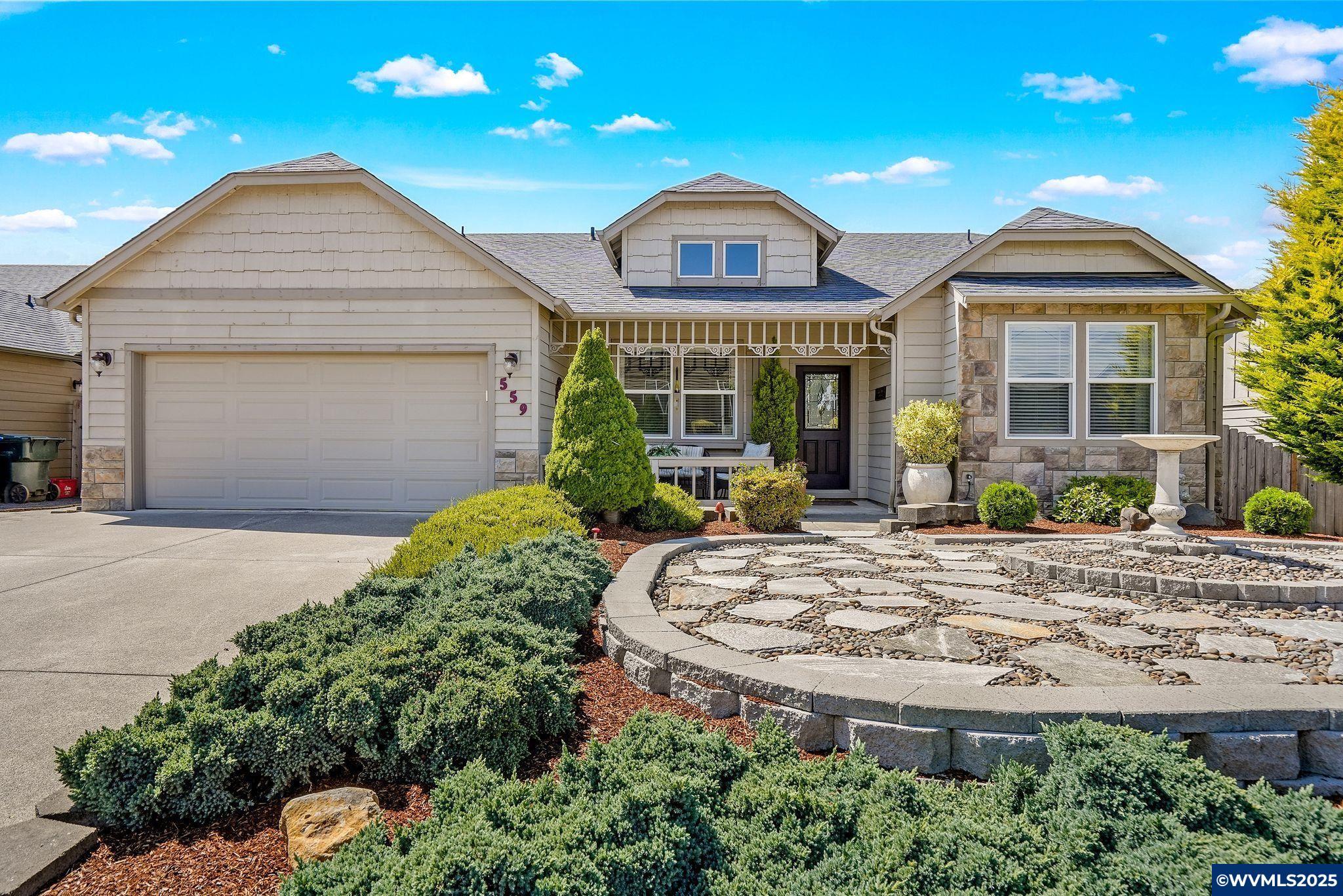 Property Photo: 559 Eagle Feather St NW OR 97304