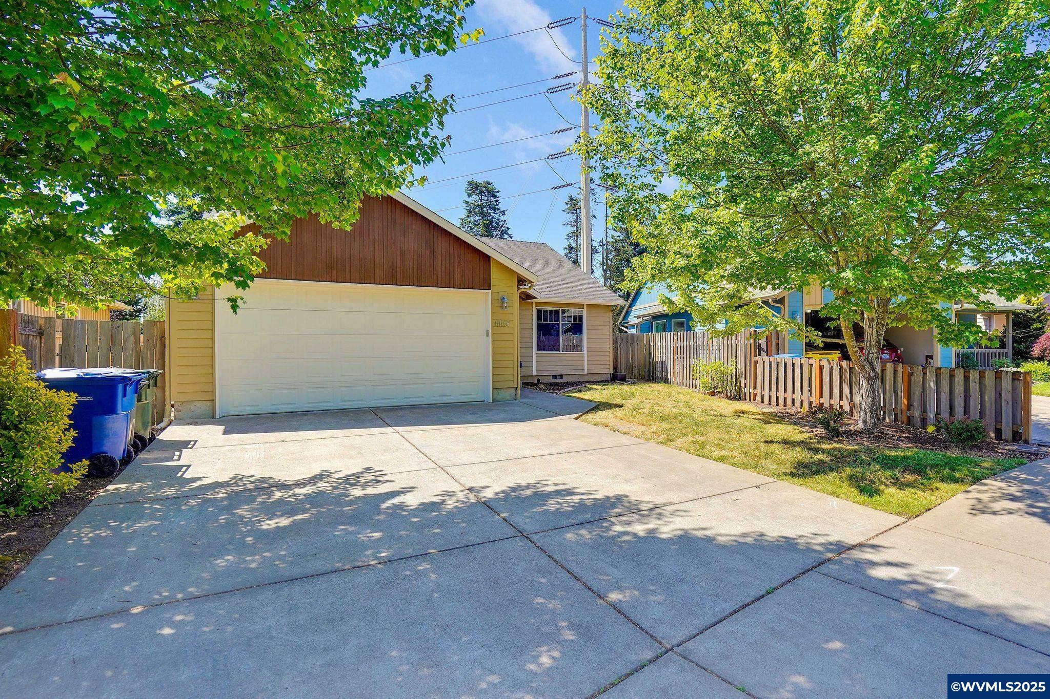 Property Photo:  6619 Craftsman Lp N  OR 97303 