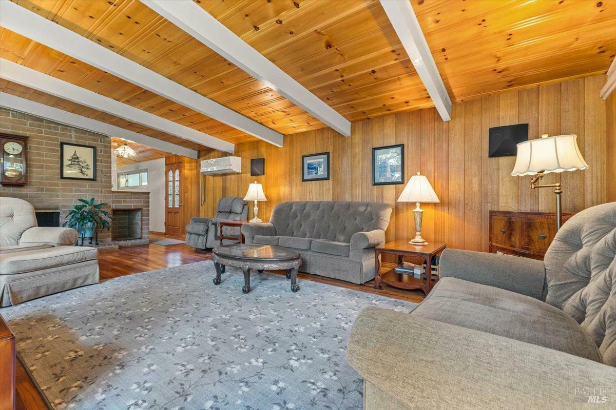 Property Photo: 2137 Hyland Court CA 95404