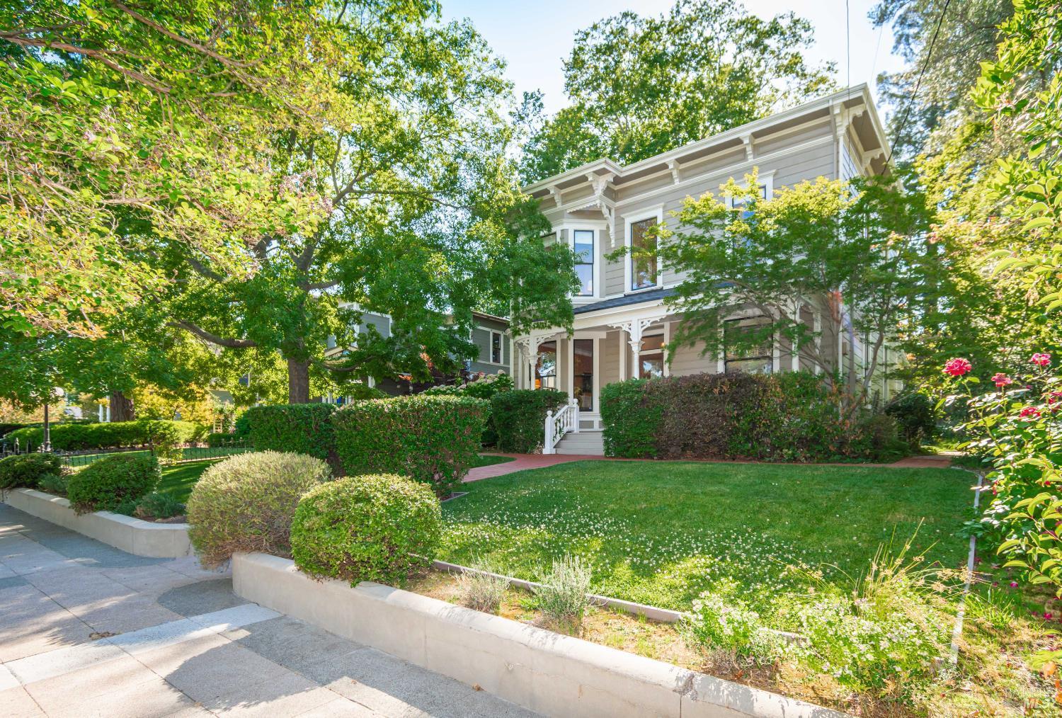 Property Photo:  333 Randolph Street  CA 94559 