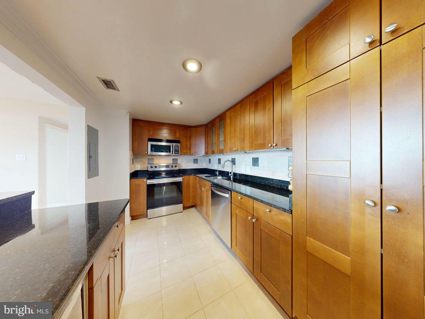 Property Photo: 6301 Stevenson Avenue 1301 VA 22304