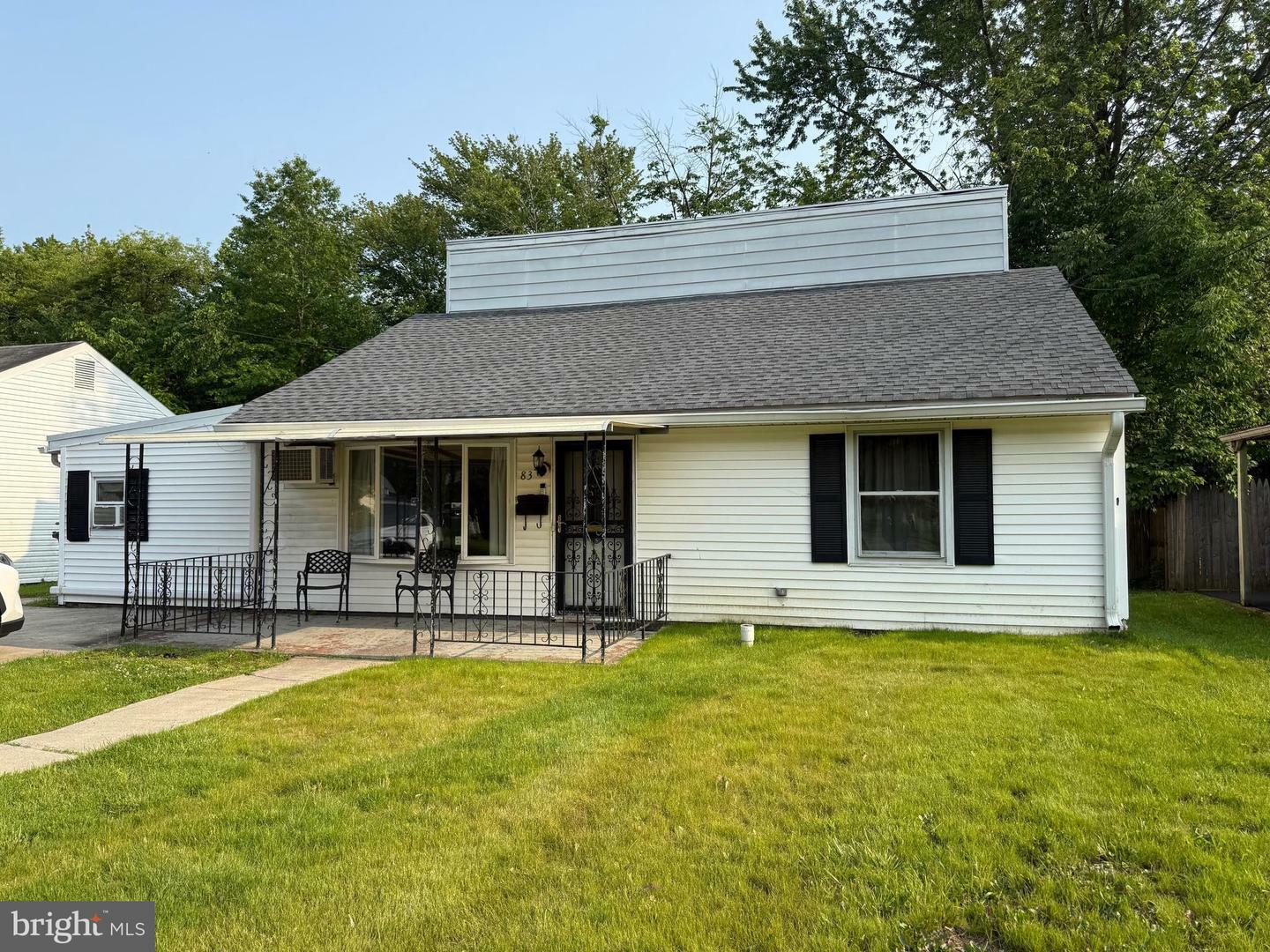 83 Theresa Street  Ewing NJ 08618 photo