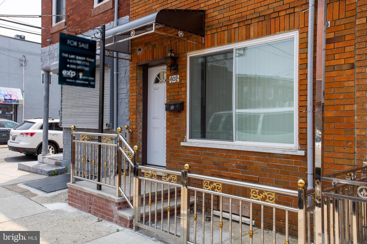 Property Photo: 802 W Ritner Street PA 19148