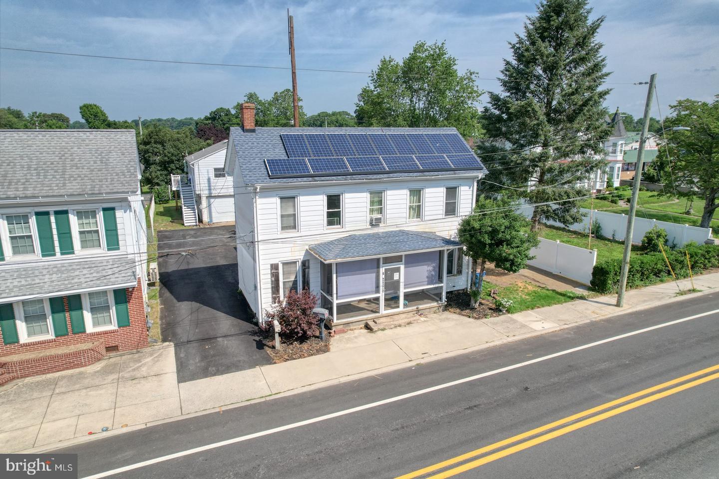 Property Photo: 6 N Railroad Avenue DE 19934