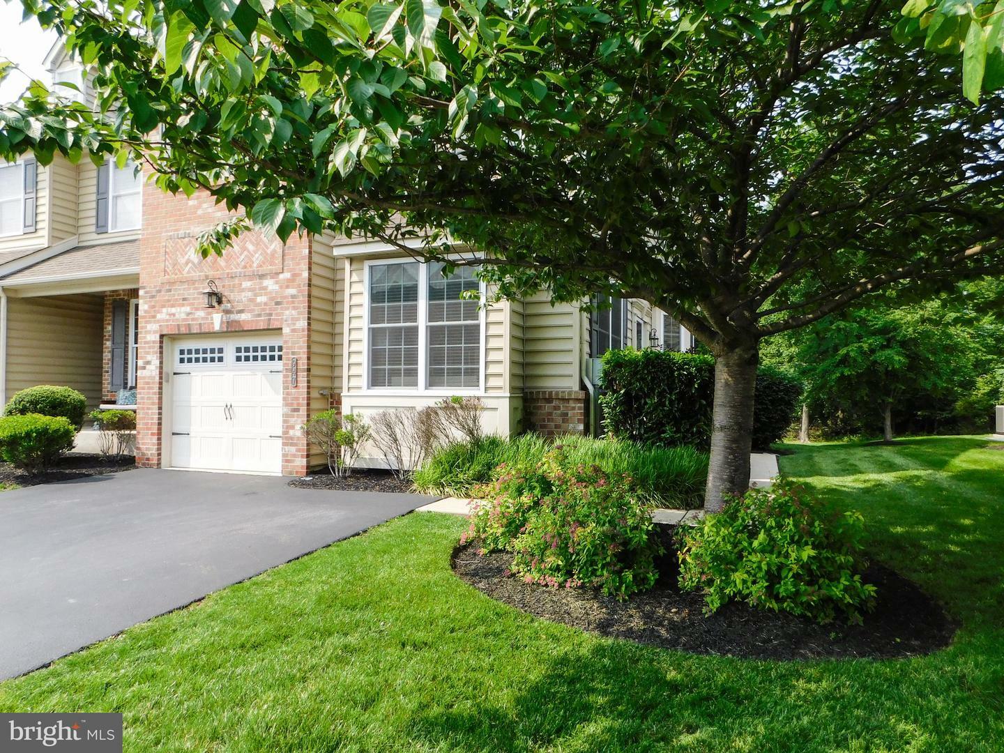 Property Photo: 947 Dutch Drive PA 19403