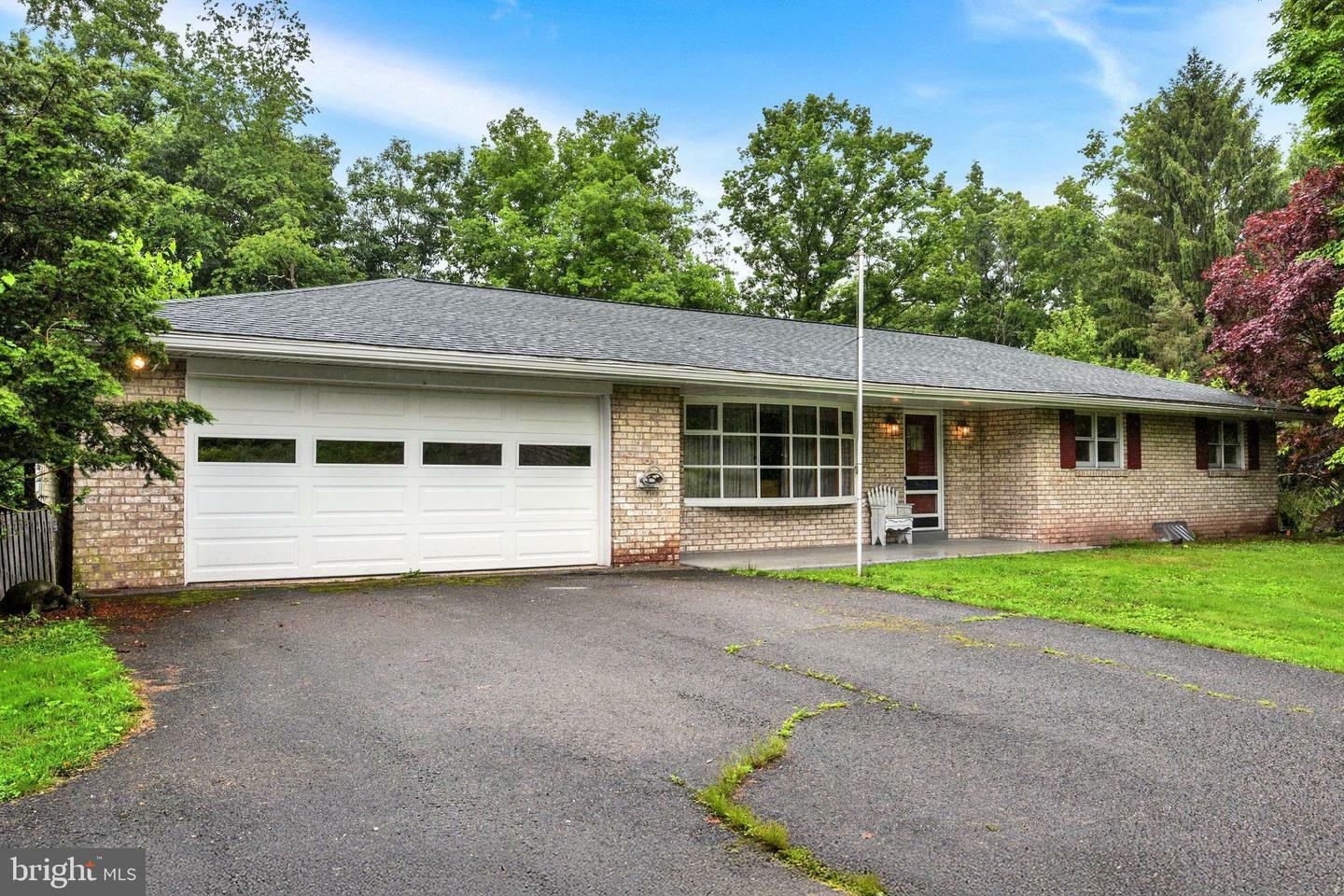 Property Photo: 6548 Route 209 PA 17048