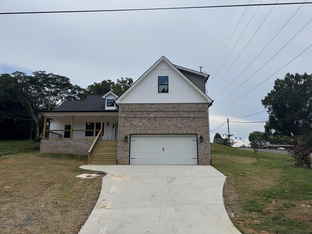 Property Photo: 104 Buckingham Drive GA 30720
