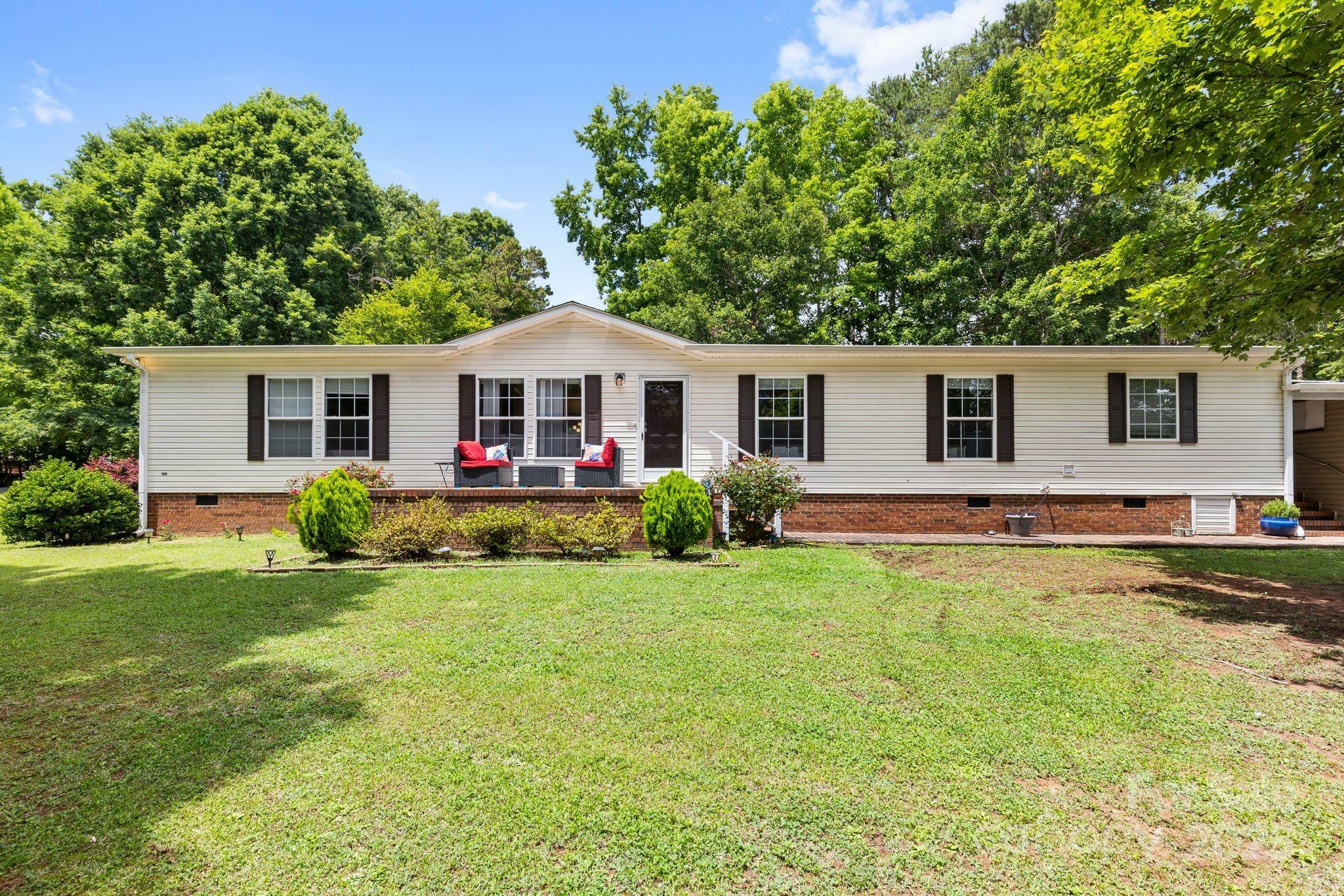Property Photo: 125 Brasington Lane NC 28115