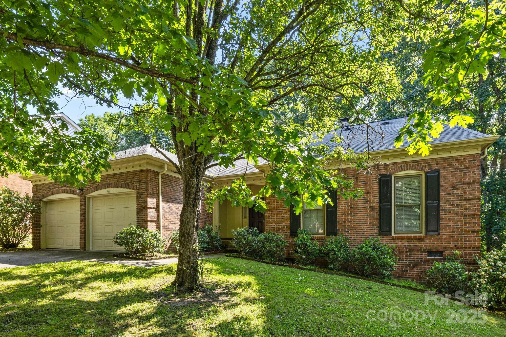 212 Foxfield Lane  Matthews NC 28105 photo