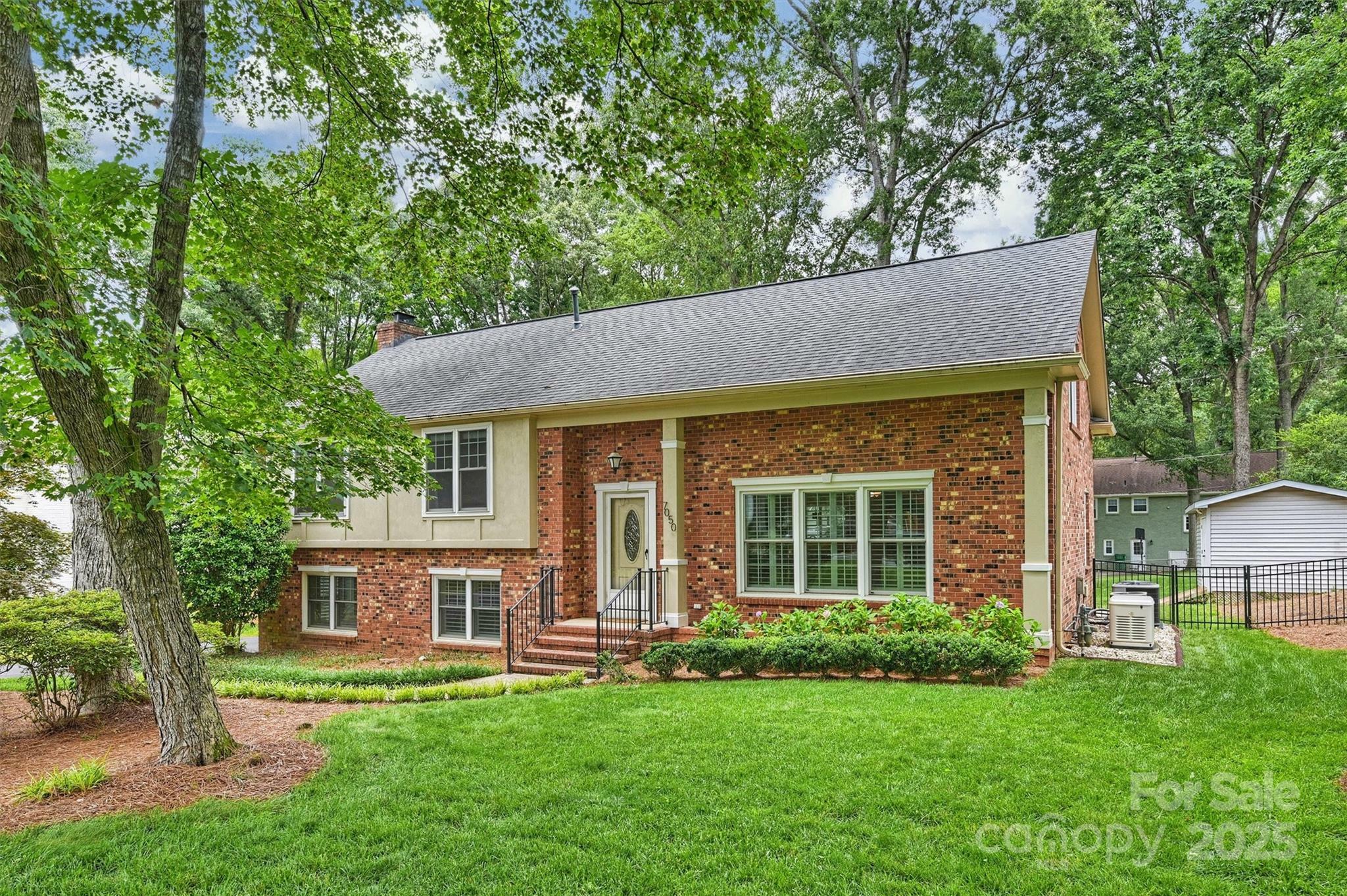 Property Photo:  7050 Knightswood Drive  NC 28226 