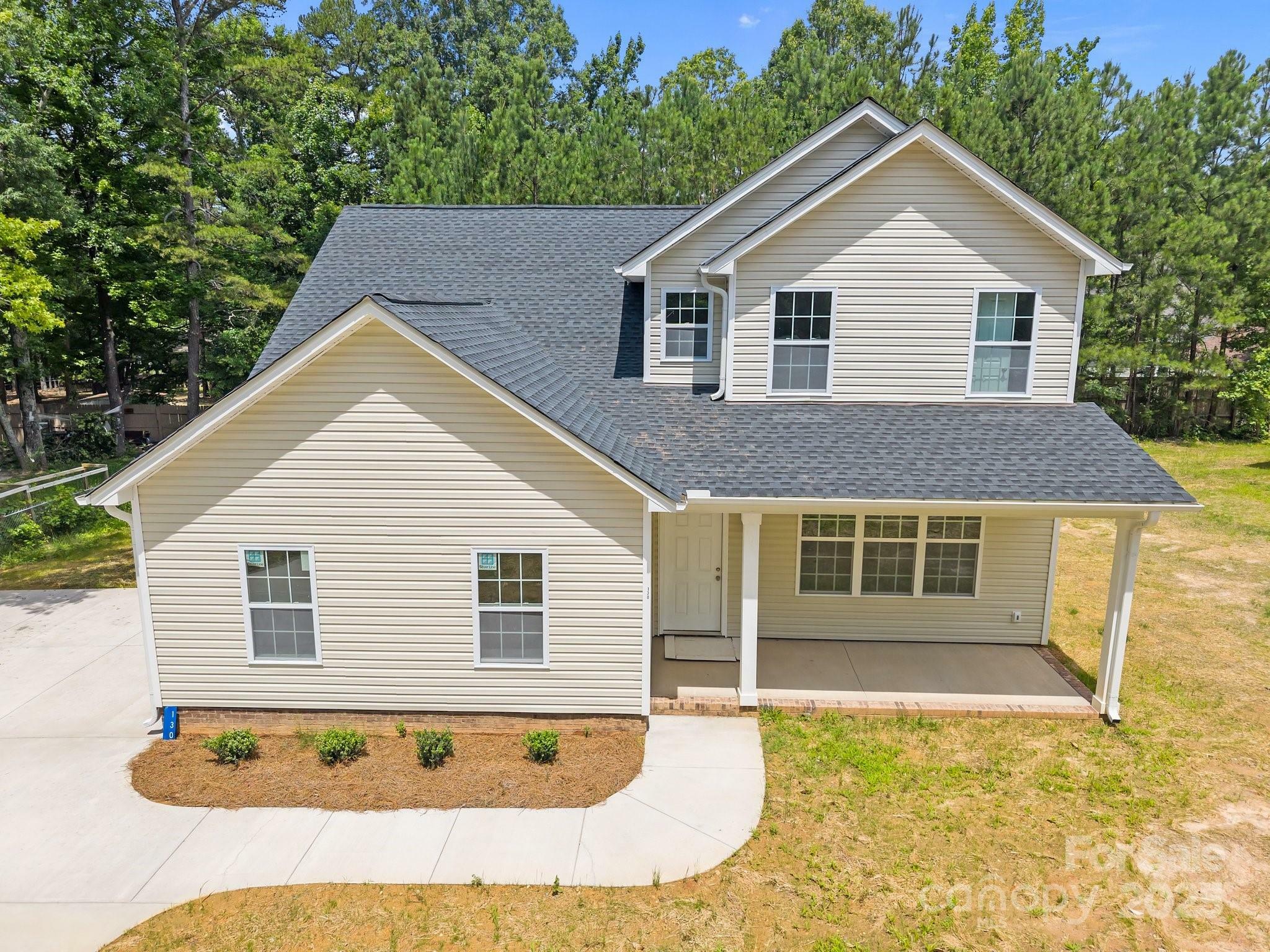 Property Photo: 130 Aurora Boulevard NC 28105