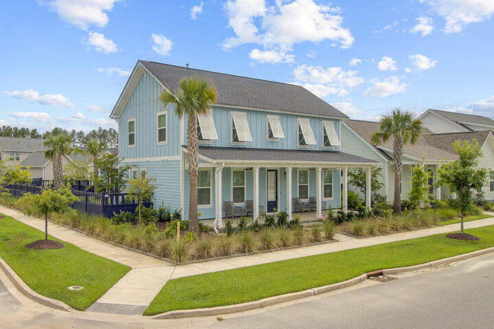 Property Photo: 711 Blueway Avenue SC 29486