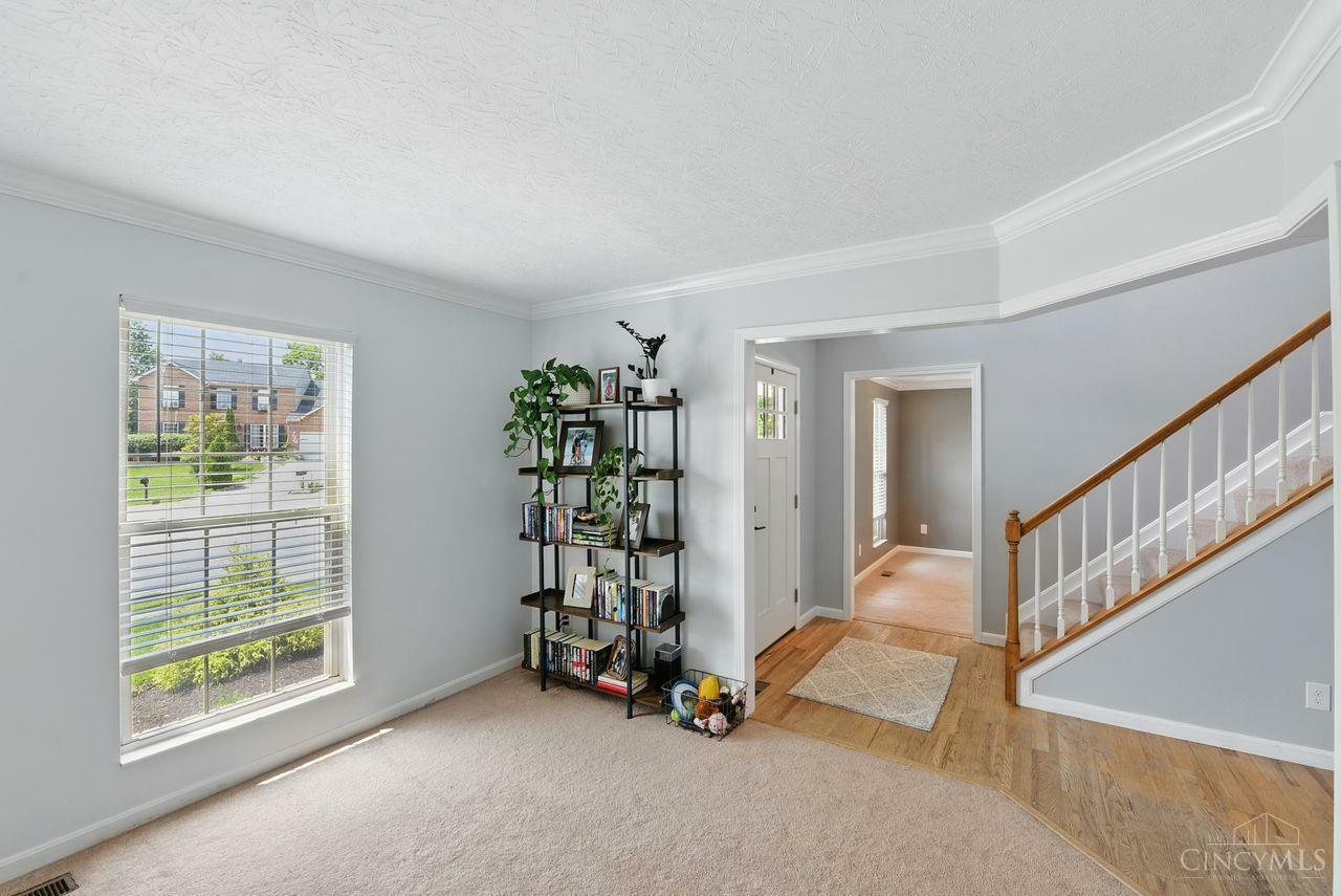 Property Photo: 328 Saratoga Court OH 45036