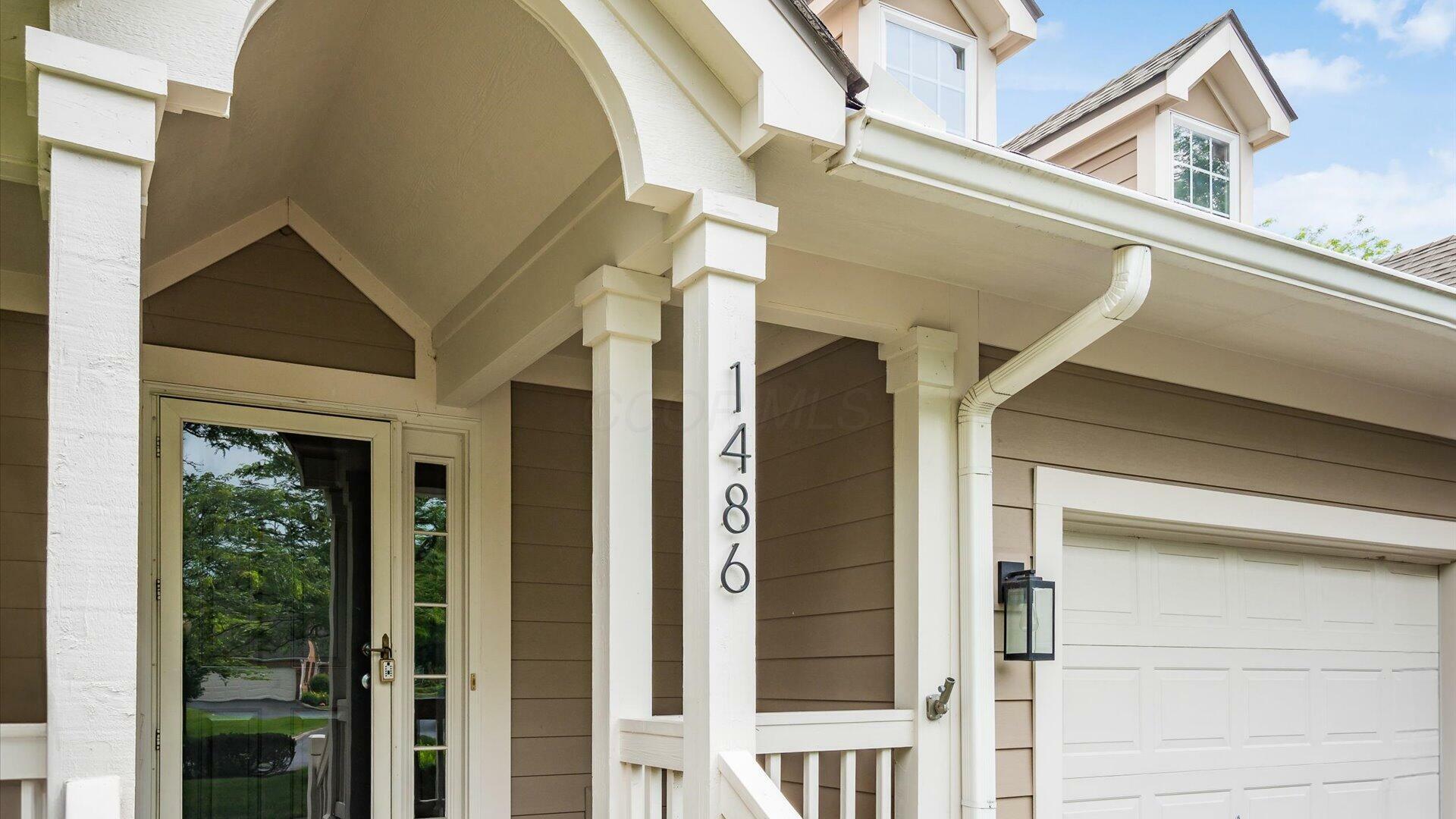 Property Photo: 1486 Sedgefield Drive OH 43054