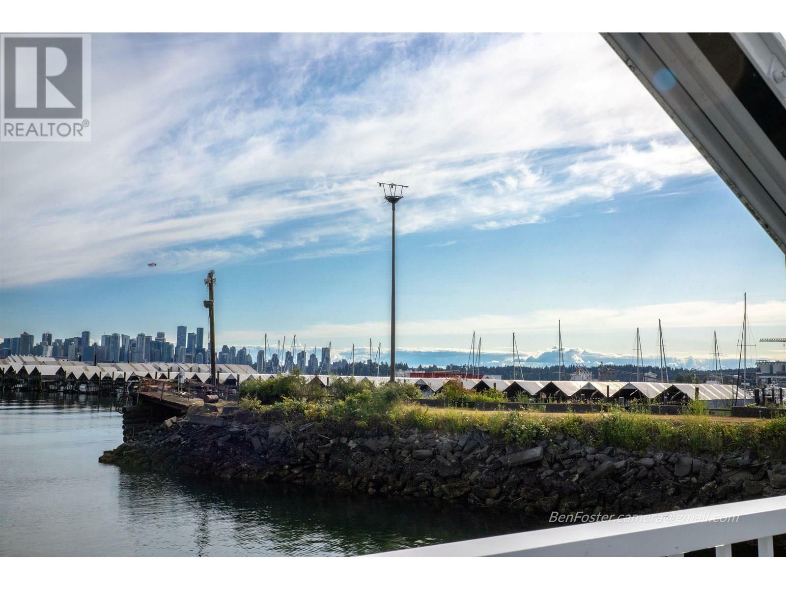 Photo de la propriété: 415 West Esplanade Avenue BC V7M 1A4