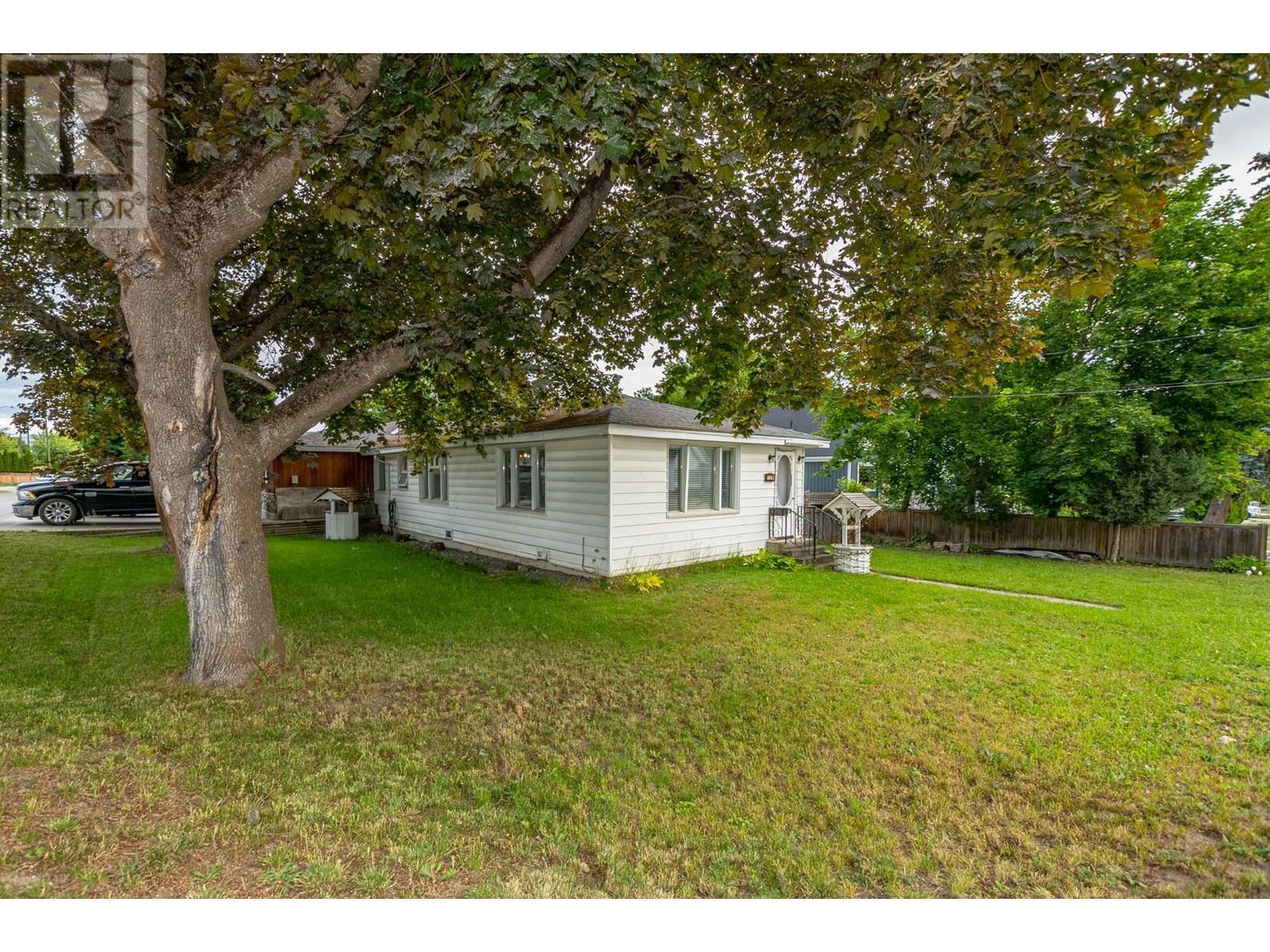 Property Photo:  729 Stanley Avenue  BC V0E 1V1 