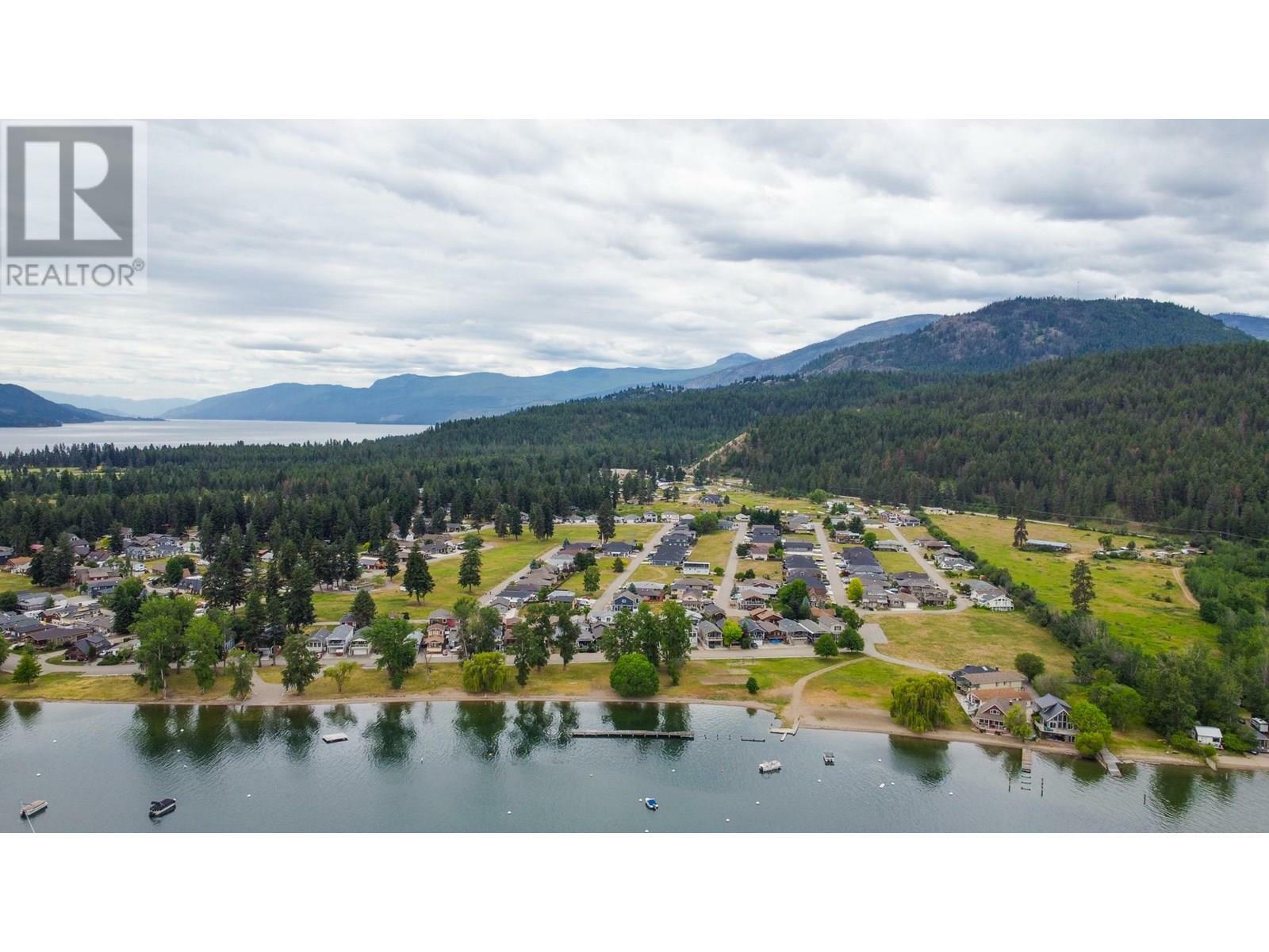 Property Photo: 15 Lakeshore Drive BC V1H 2A1