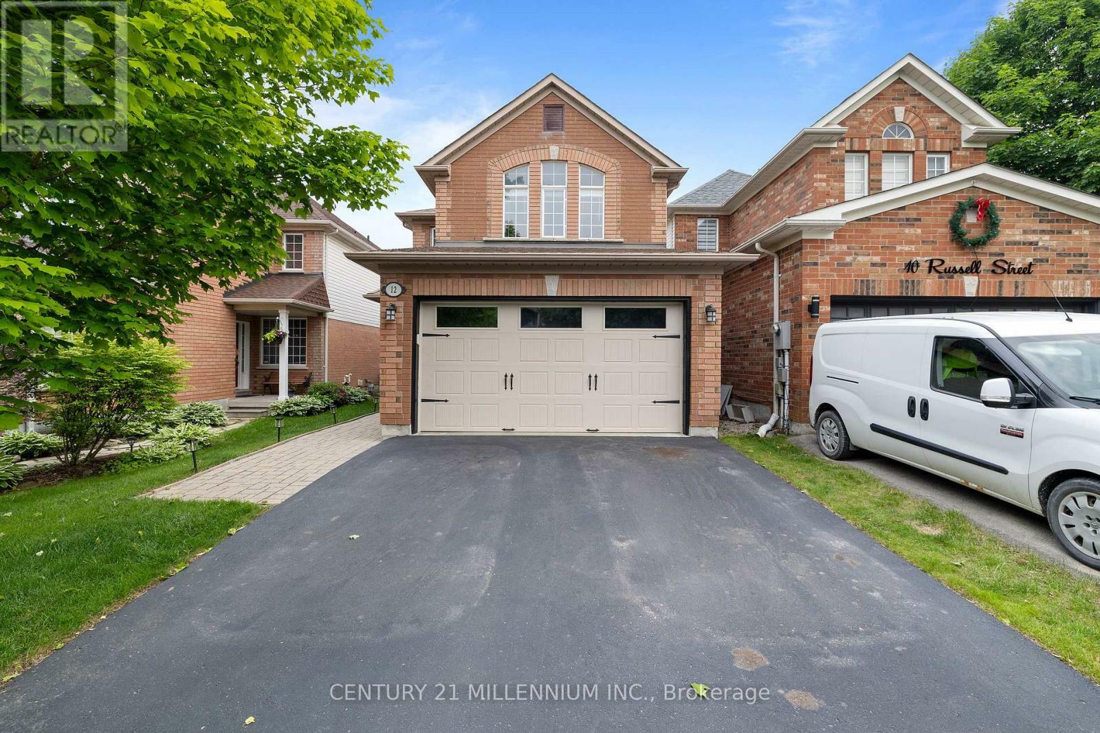 Photo de la propriété: 12 Russell Street ON L7G 5Y7