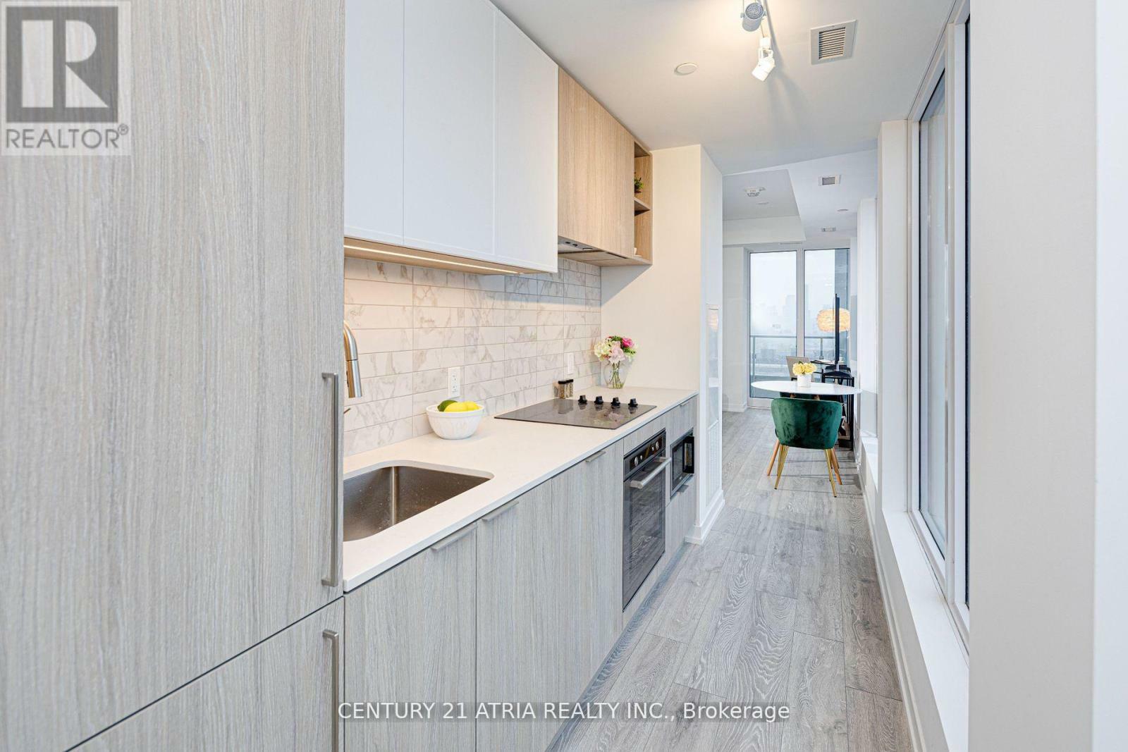 Property Photo: 2020 Bathurst Street 1820 ON M5P 0A6