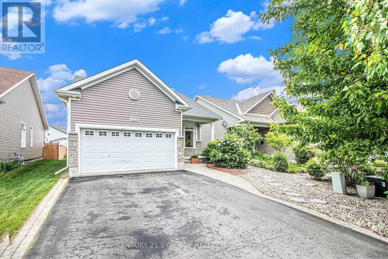 Property Photo: 133 Royal Landing Gate ON K0G 1J0